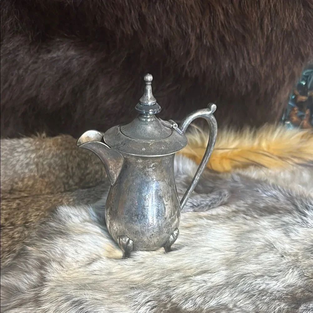 Vintage Silver creamer (6024B)